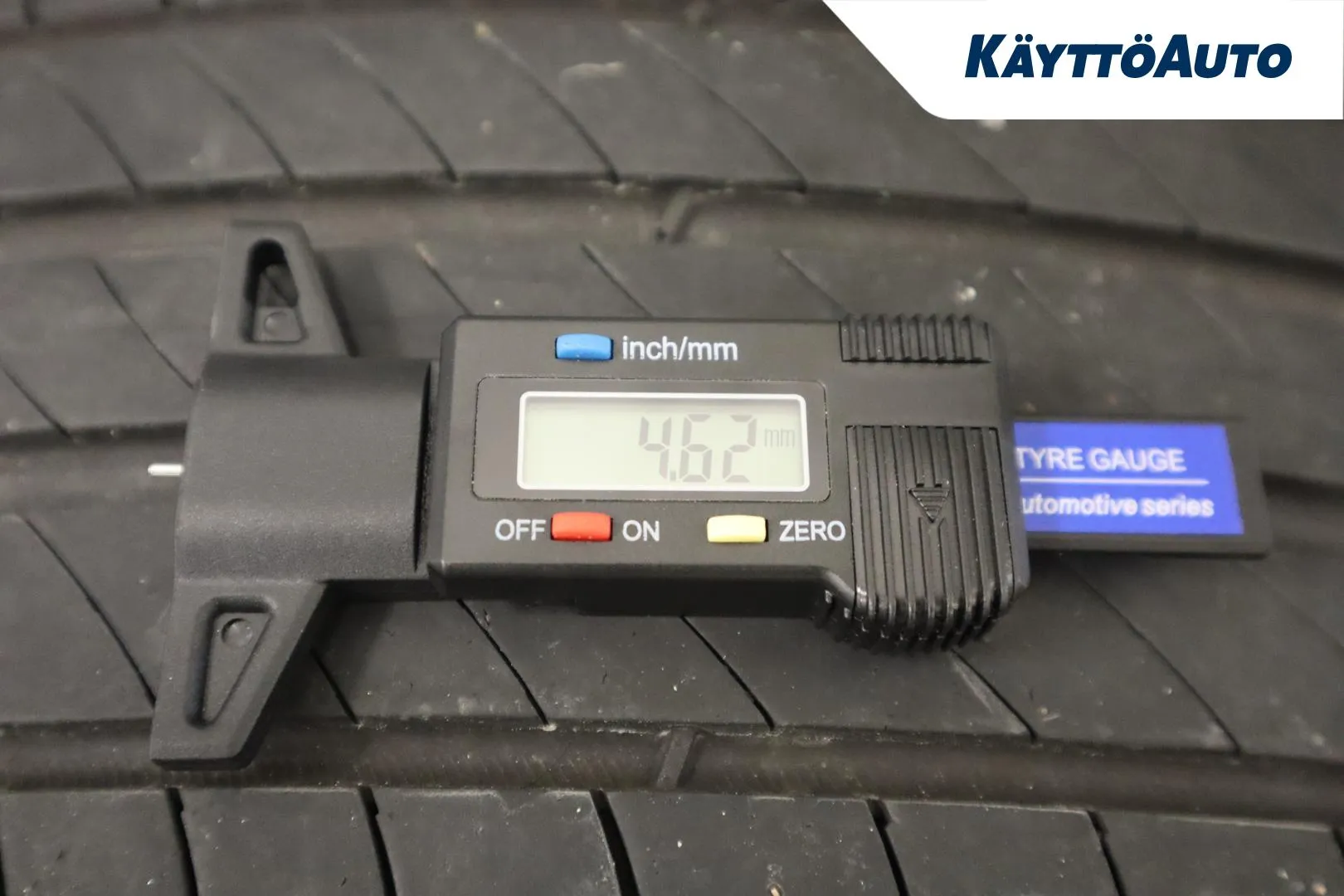 HYUNDAI i20 Hatchback YJE-481 carousel image