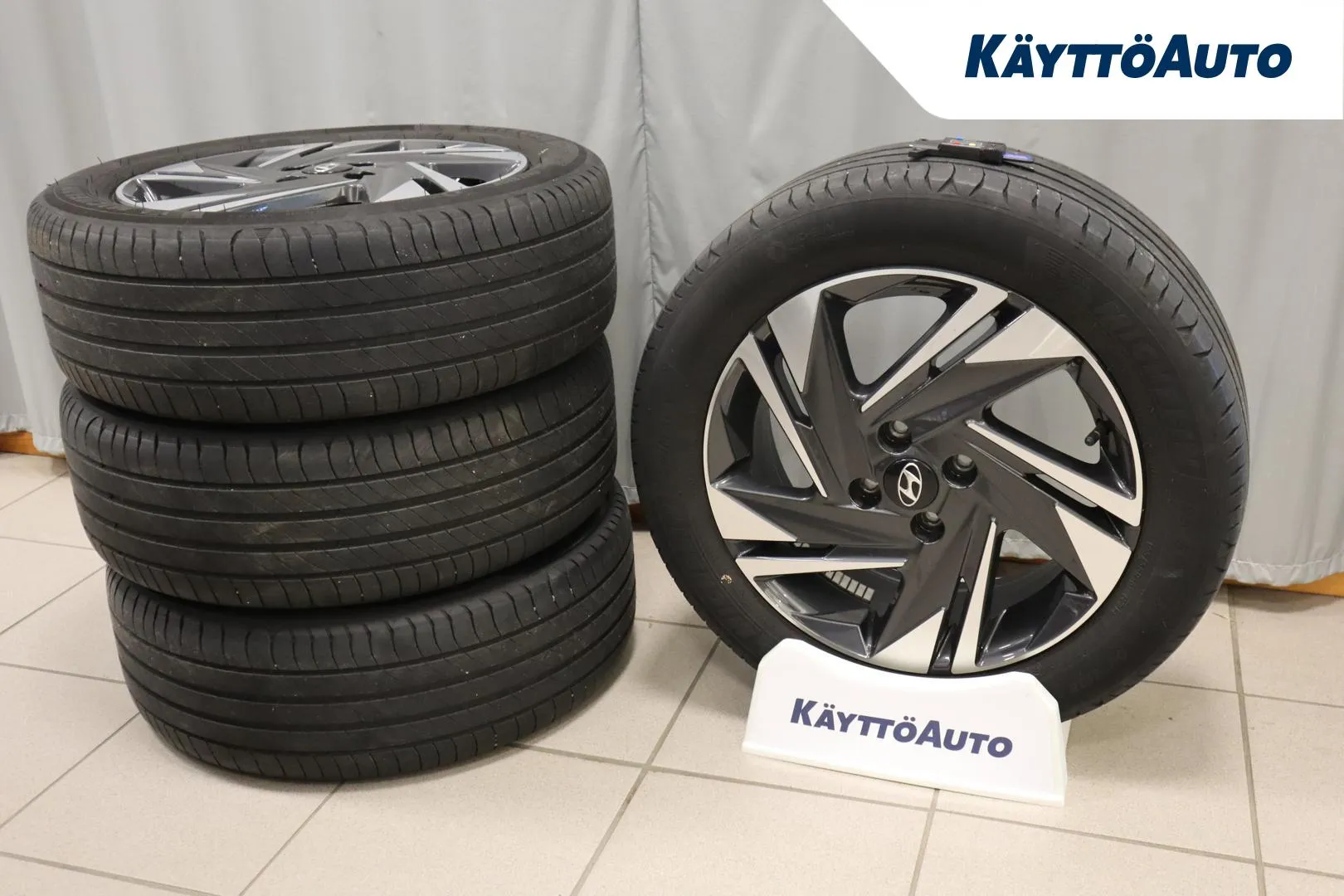 HYUNDAI i20 Hatchback YJE-481 carousel image