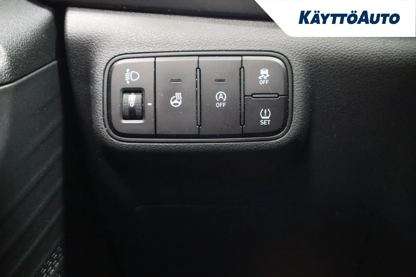 HYUNDAI i20 Hatchback YJE-481 carousel image