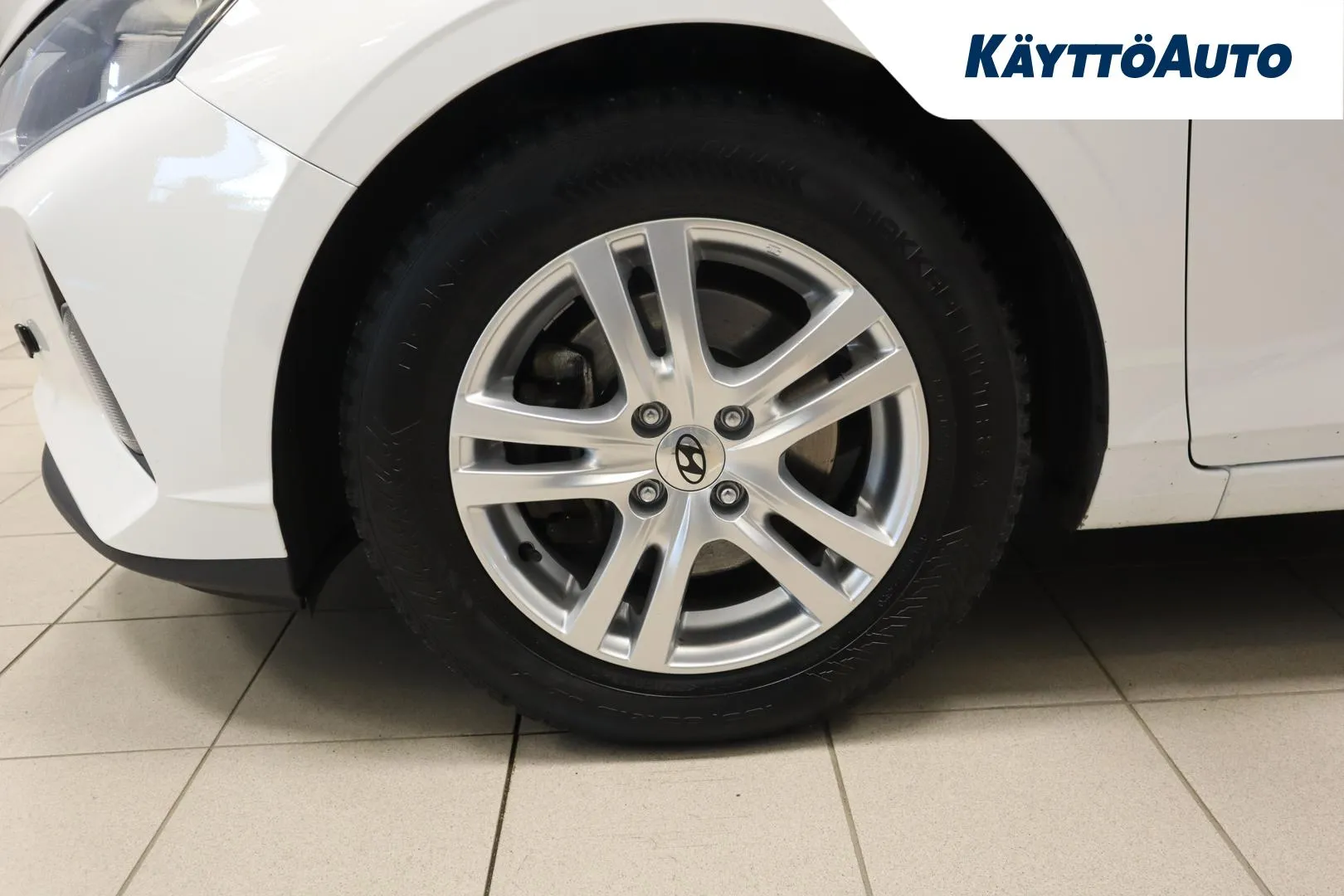 HYUNDAI i20 Hatchback YJE-481 carousel image