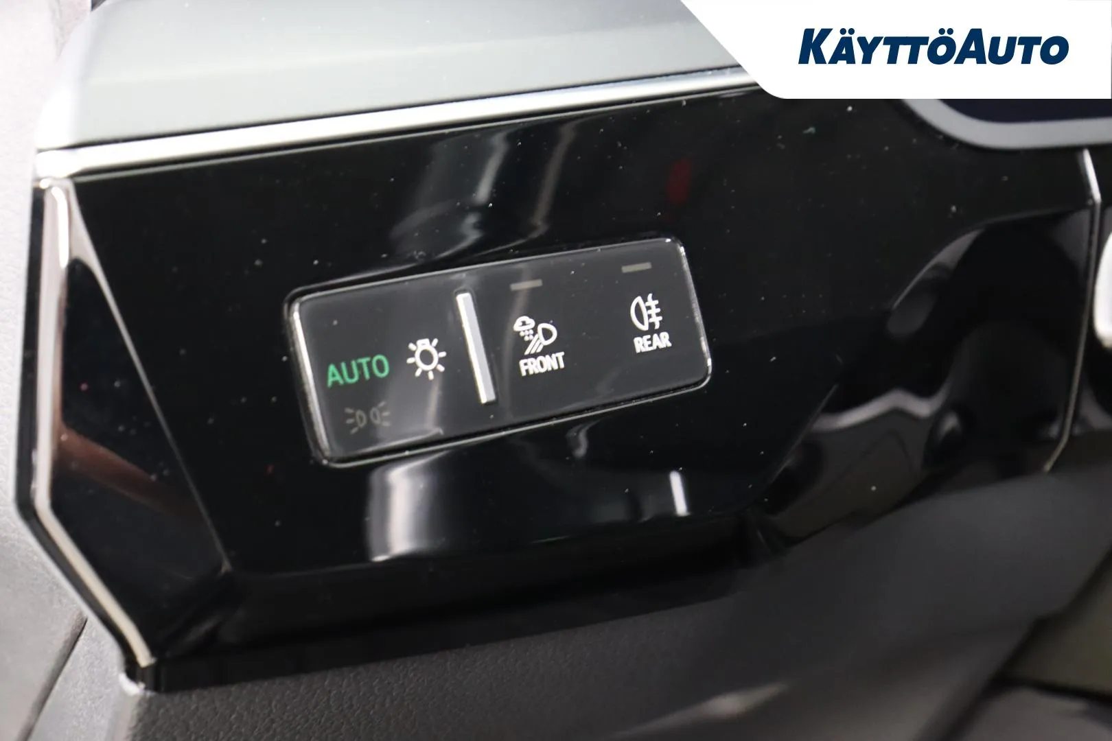 AUDI e-tron KTV-335 carousel image