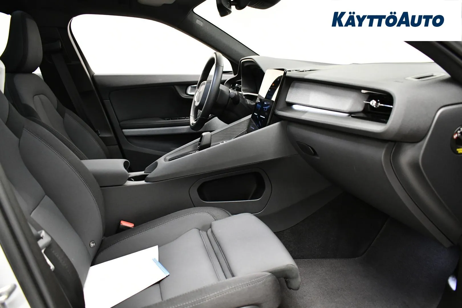 POLESTAR 2 OZU-497 carousel image