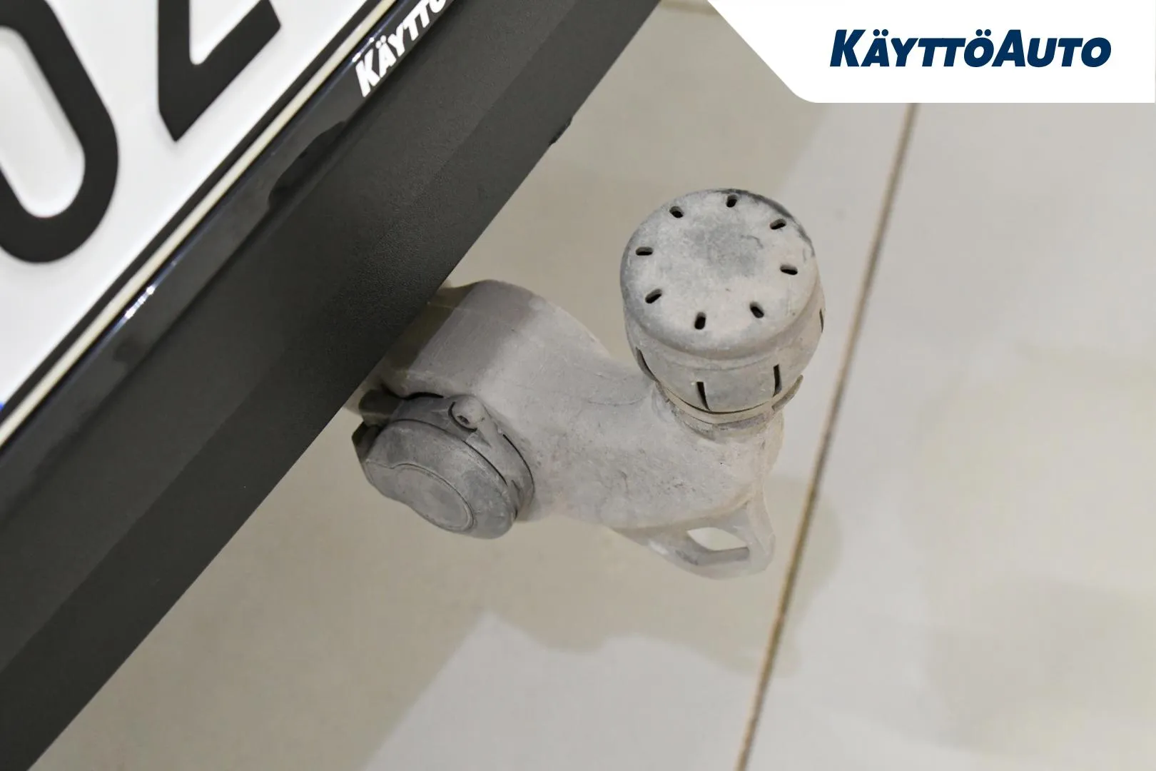 POLESTAR 2 OZU-497 carousel image