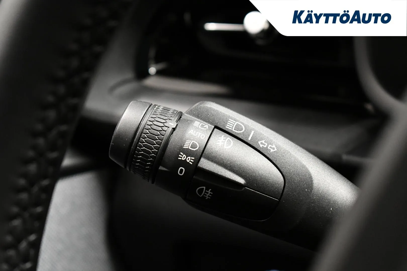 POLESTAR 2 OZU-497 carousel image