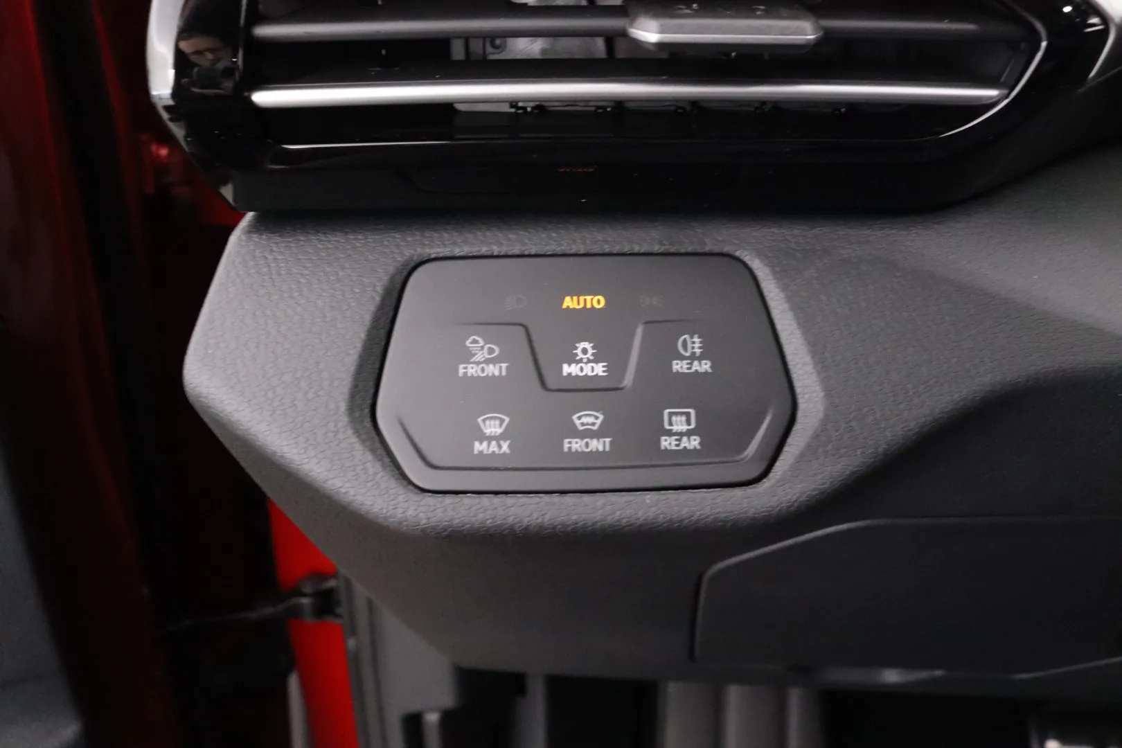 Volkswagen ID.4 KXM-920 carousel image