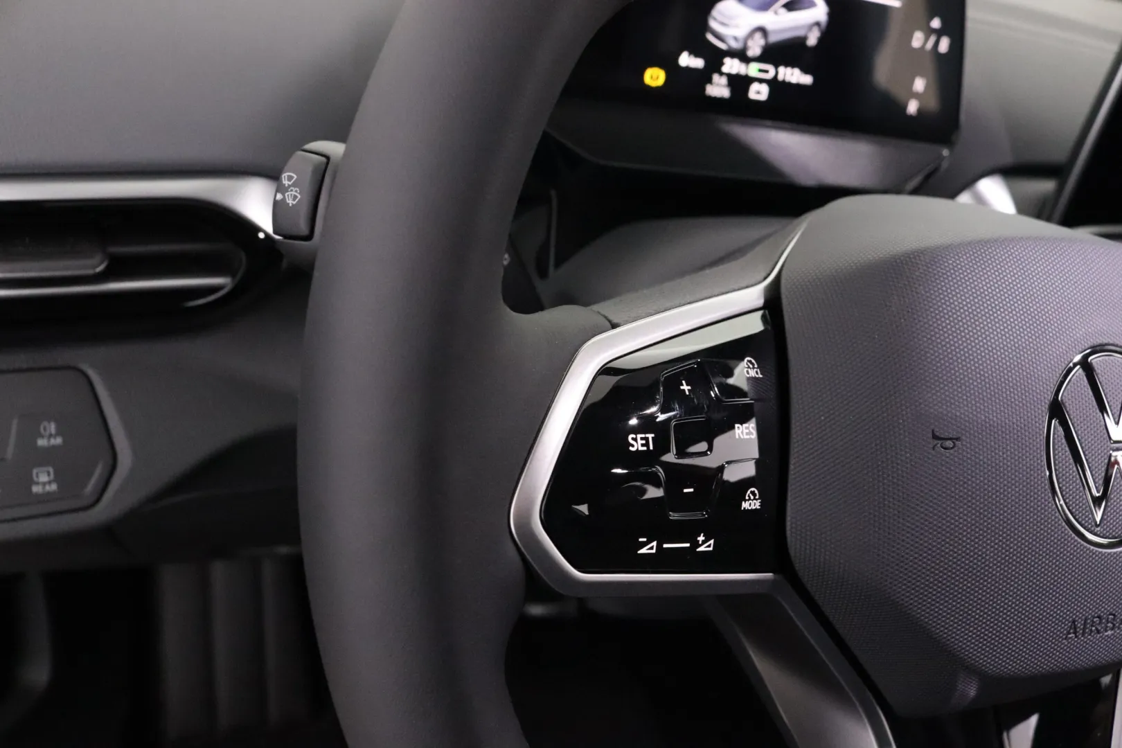 Volkswagen ID.4 KXM-920 carousel image