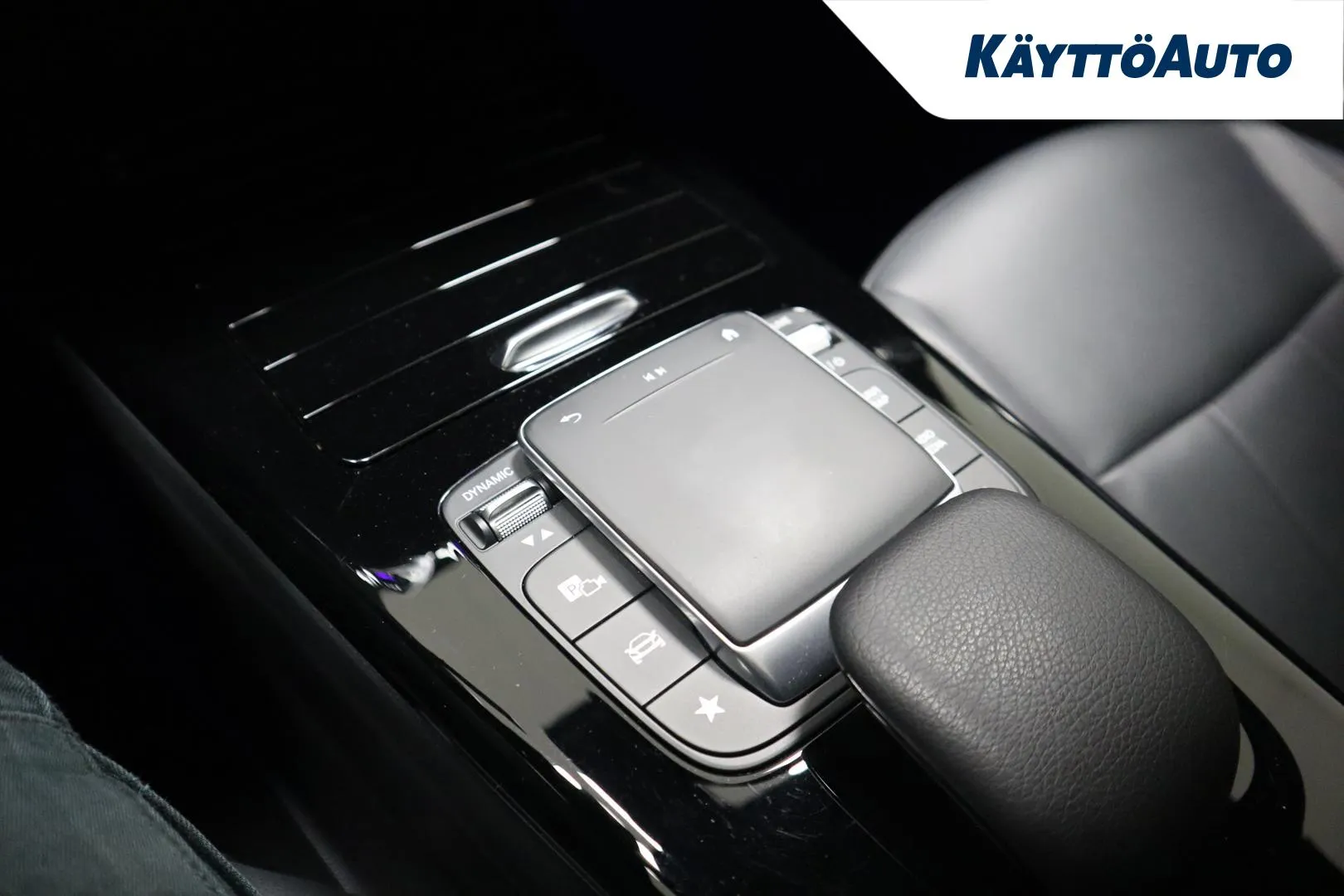 Mercedes-Benz CLA KUV-823 carousel image