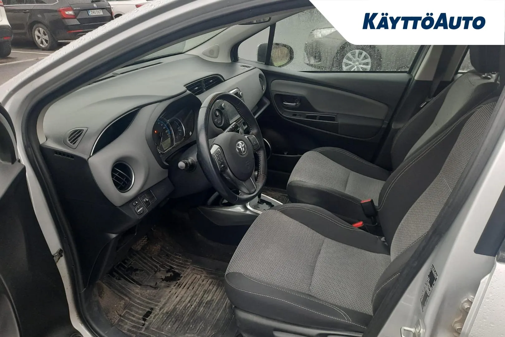 TOYOTA Yaris ENS-802 carousel image