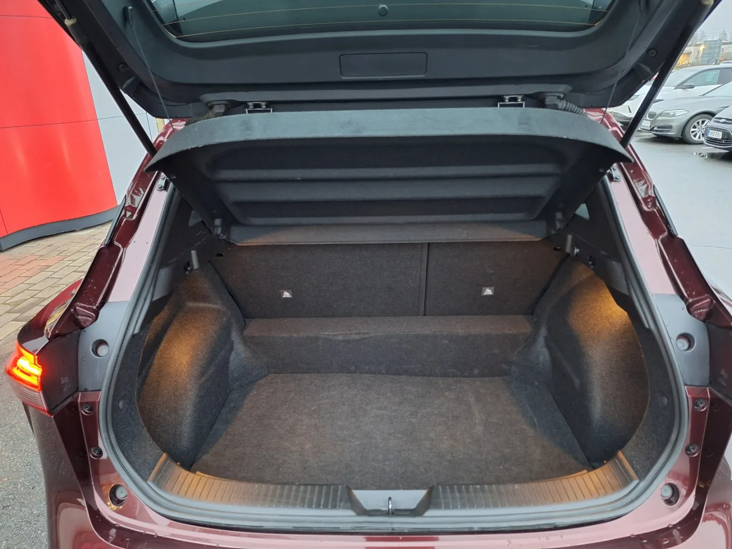 Nissan Qashqai MPR-986 carousel image