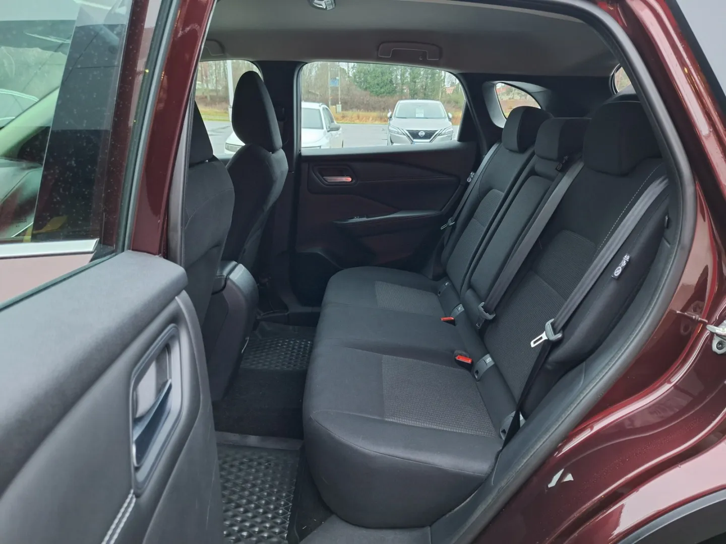 Nissan Qashqai MPR-986 carousel image