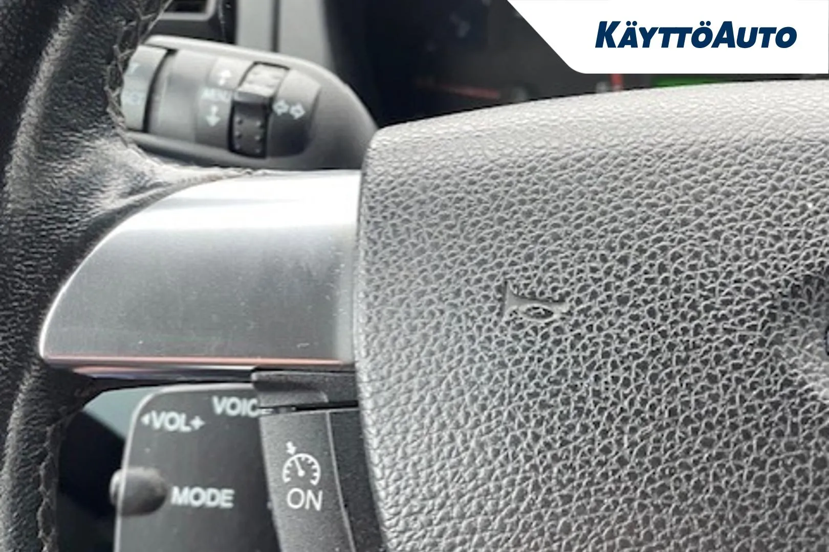 Ford Transit COU-864 carousel image