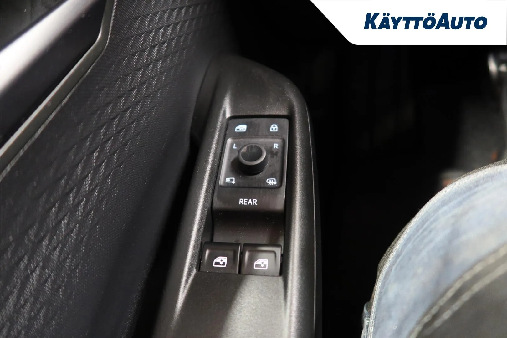 CUPRA Born SPJ-312 carousel image