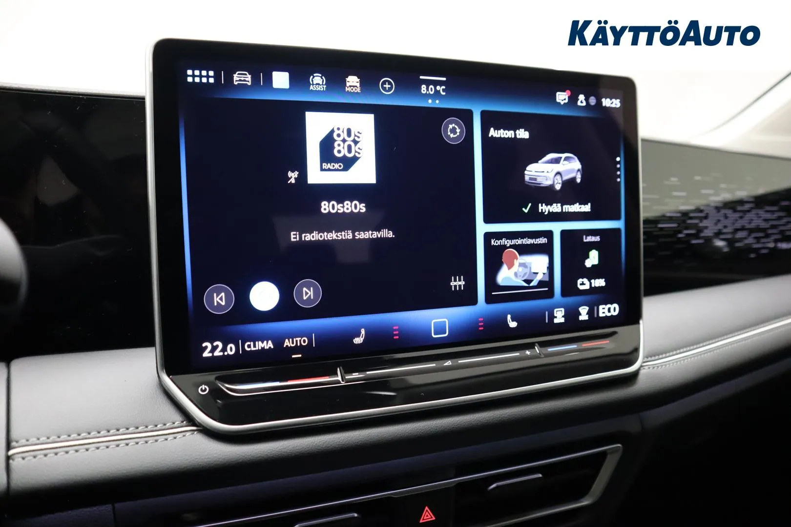 Volkswagen Tiguan LTL-587 carousel image