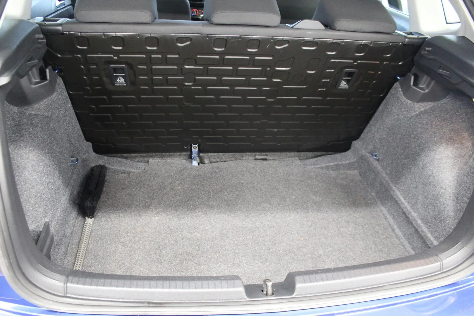 VOLKSWAGEN Polo IZM-342 carousel image