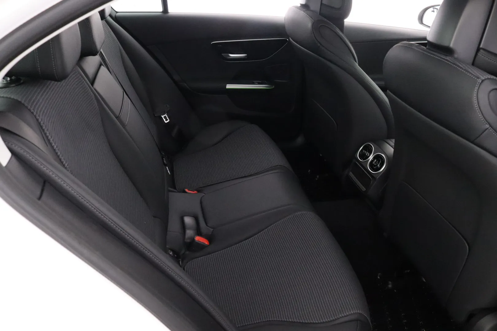 MERCEDES-BENZ C SZF-665 carousel image