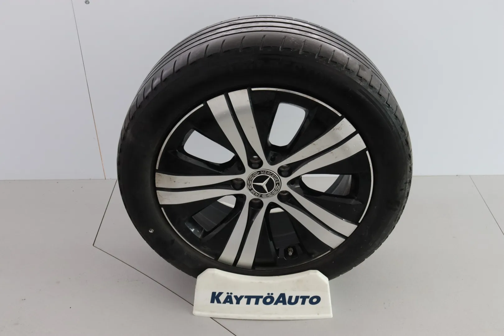 MERCEDES-BENZ C SZF-665 carousel image