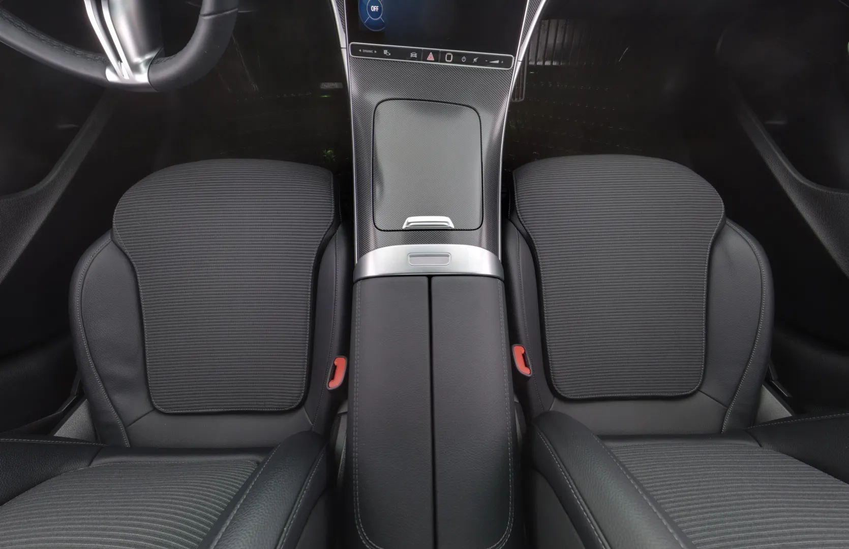 MERCEDES-BENZ C SZF-665 carousel image