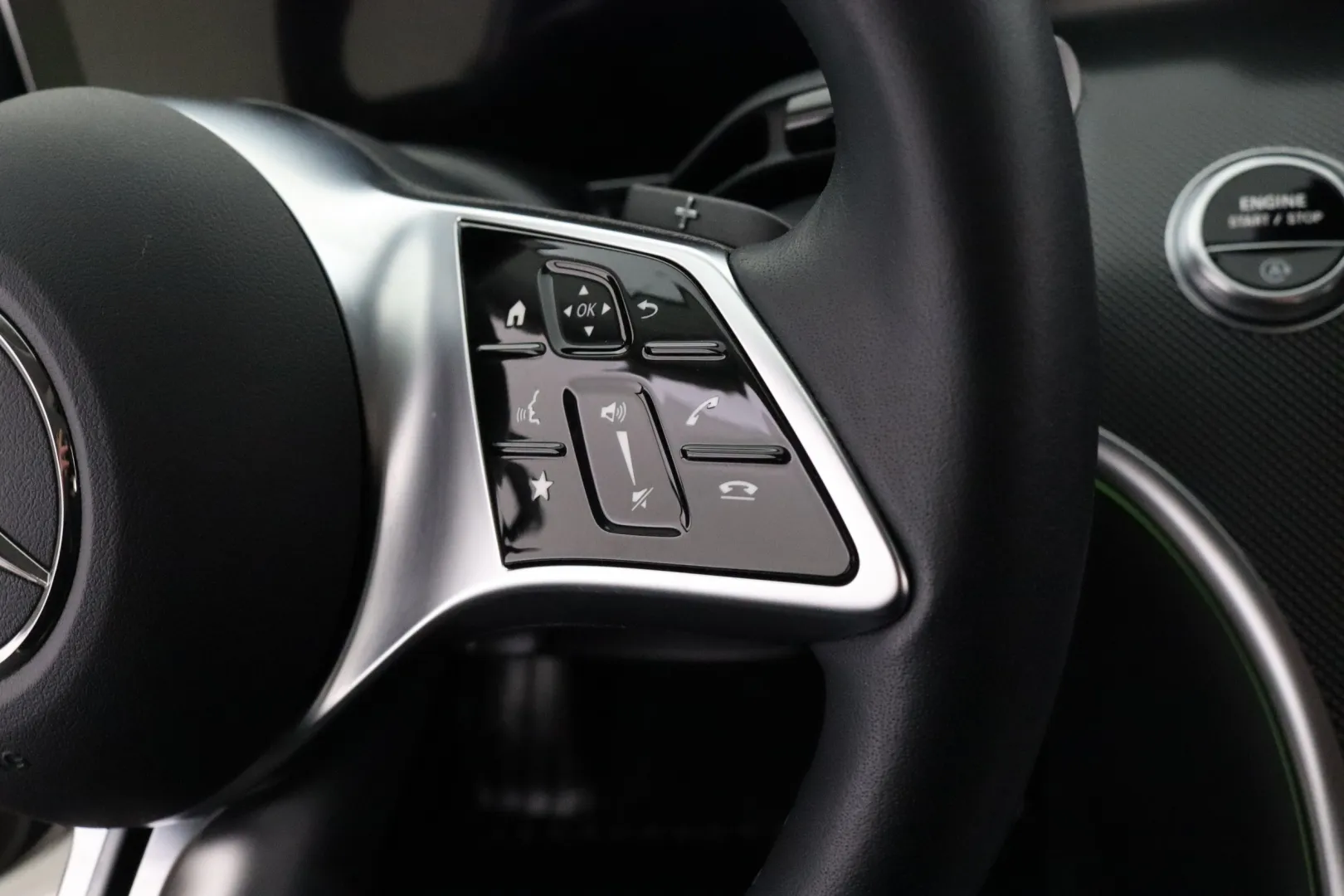 MERCEDES-BENZ C SZF-665 carousel image