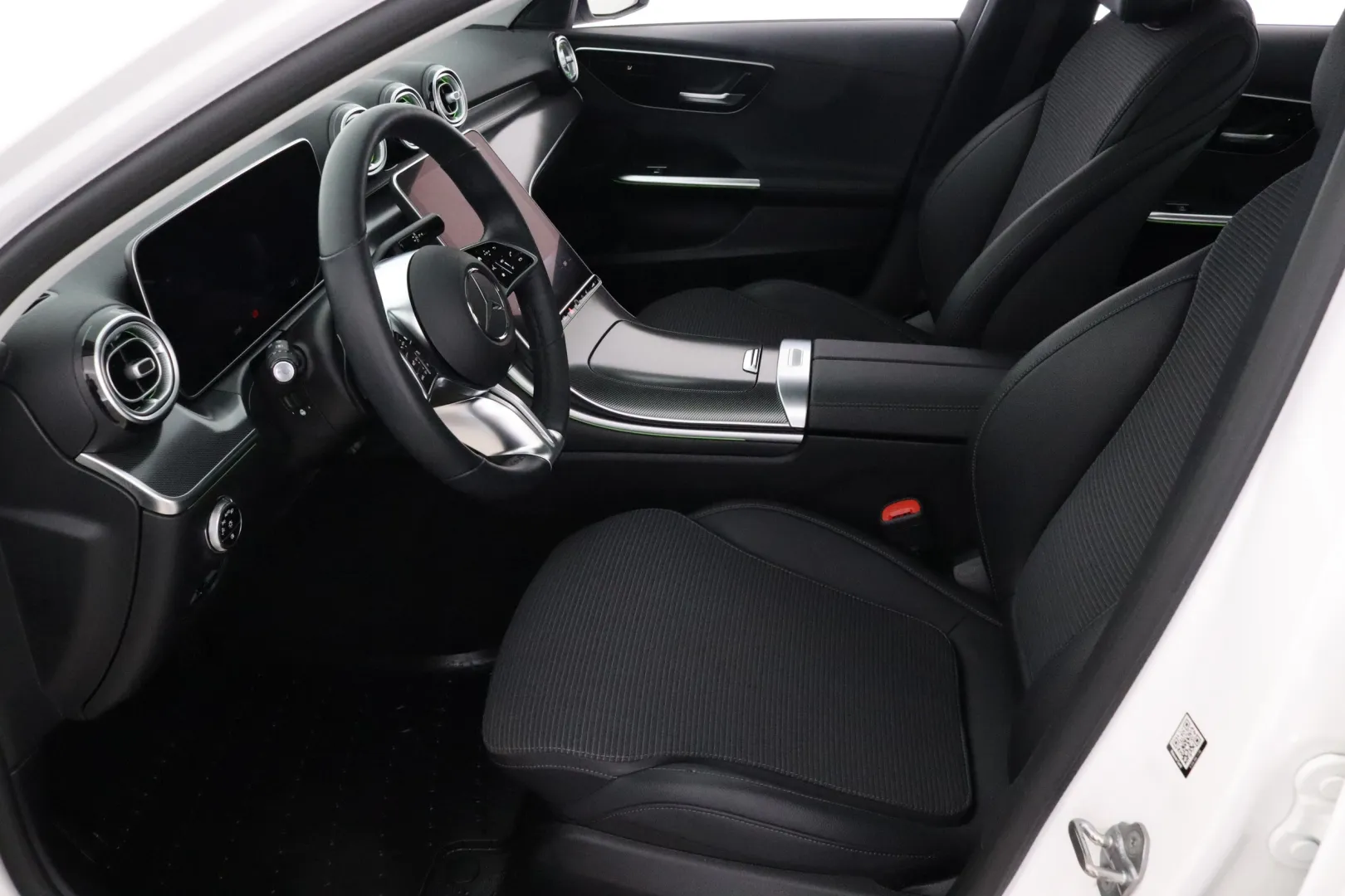 MERCEDES-BENZ C SZF-665 carousel image