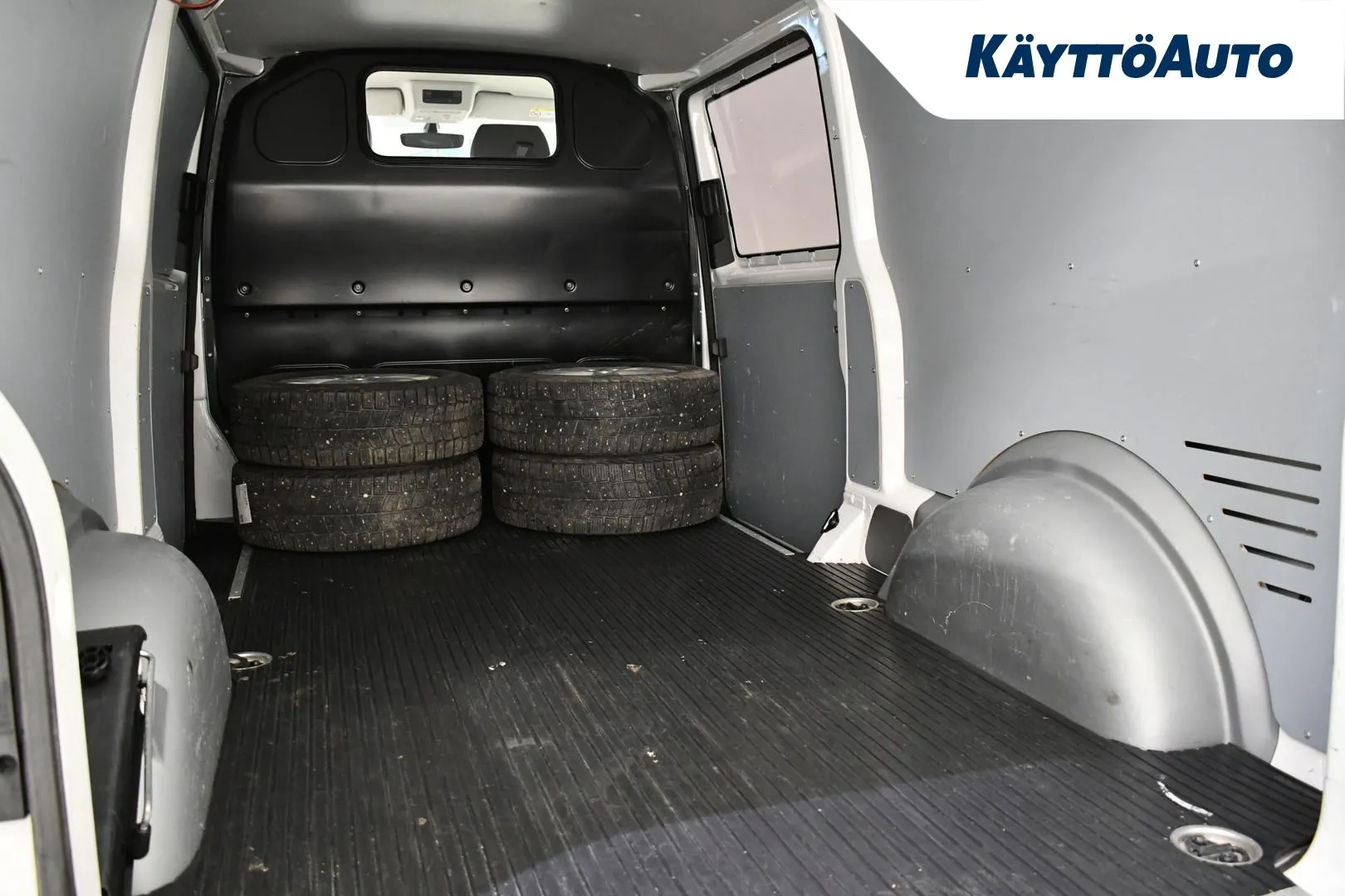 VOLKSWAGEN Transporter RUU-224 carousel image