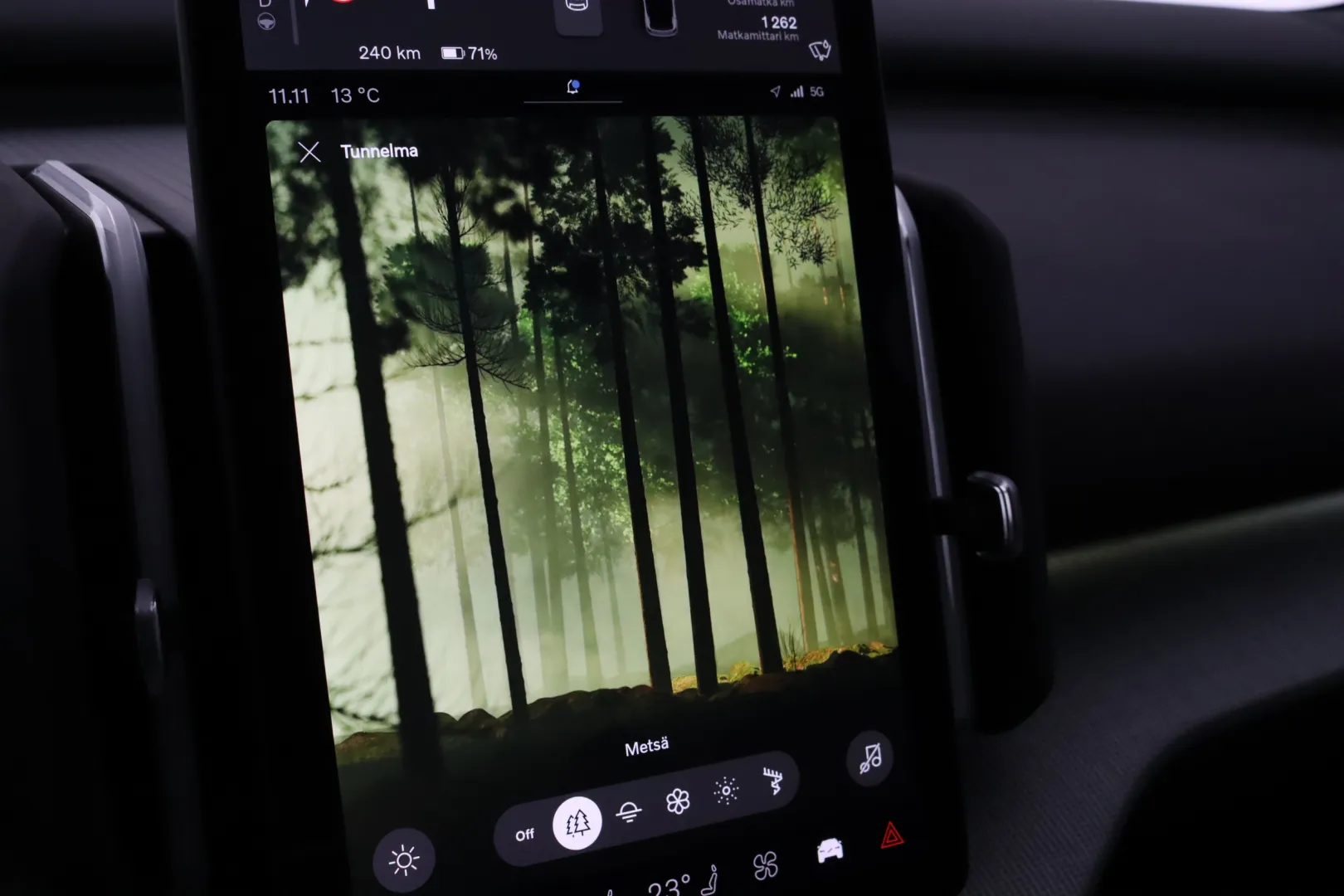 Volvo EX30 YYH-765 carousel image