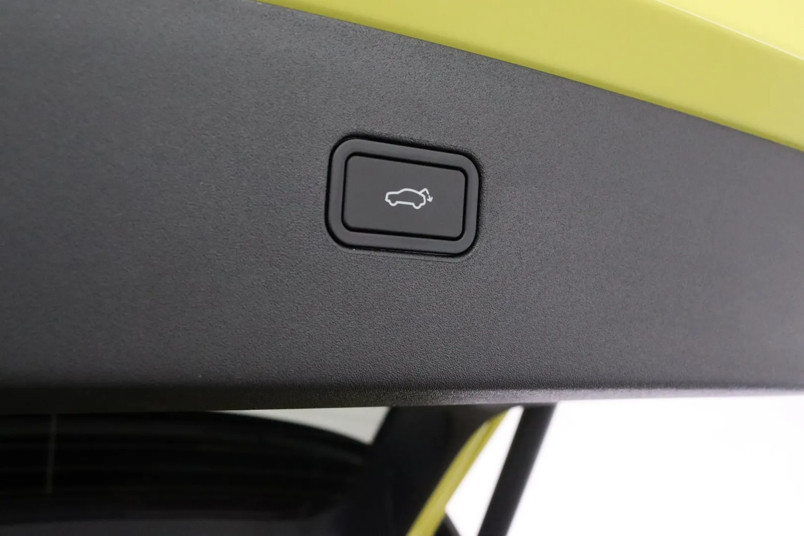 Volvo EX30 YYH-765 carousel image