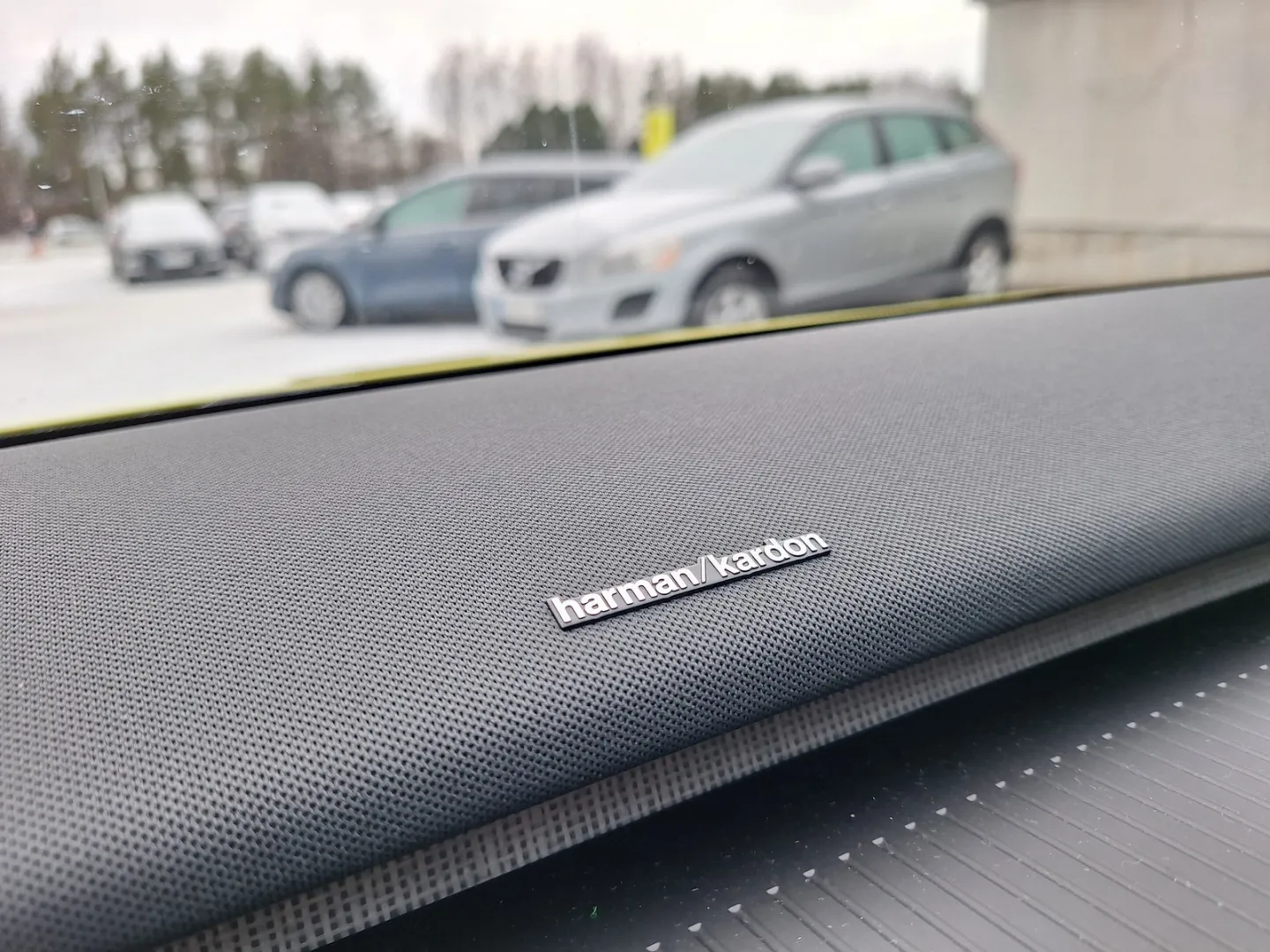 Volvo EX30 08575 carousel image