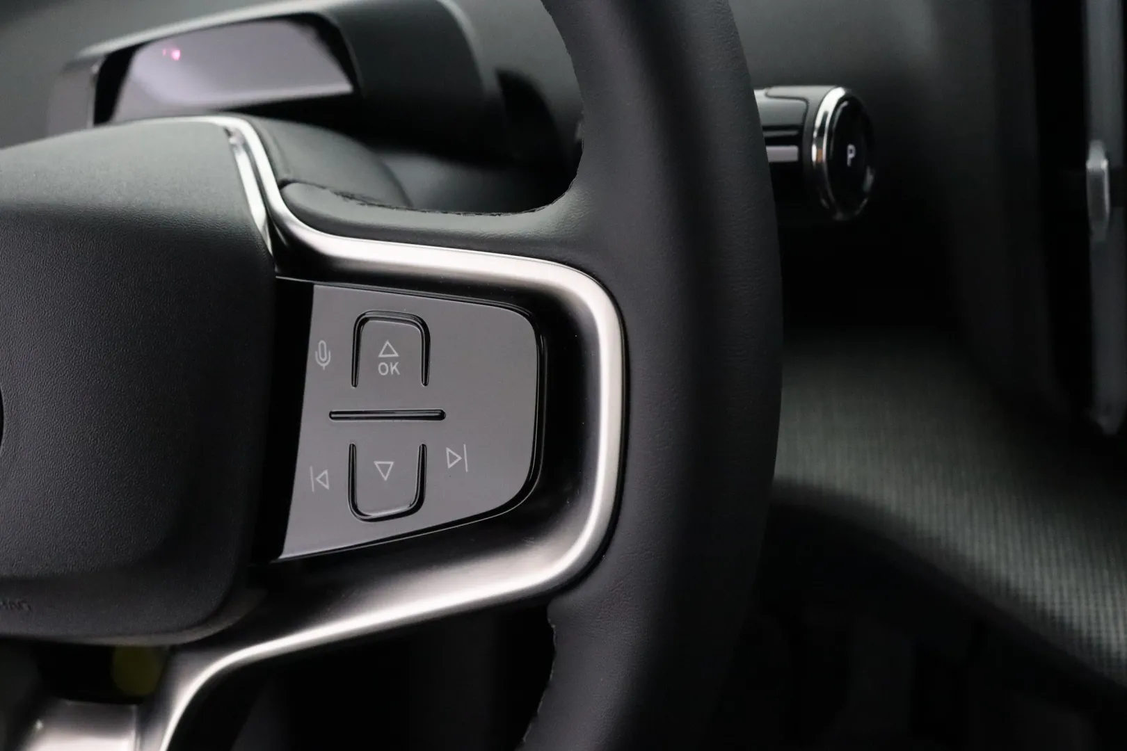 Volvo EX30 YYH-765 carousel image