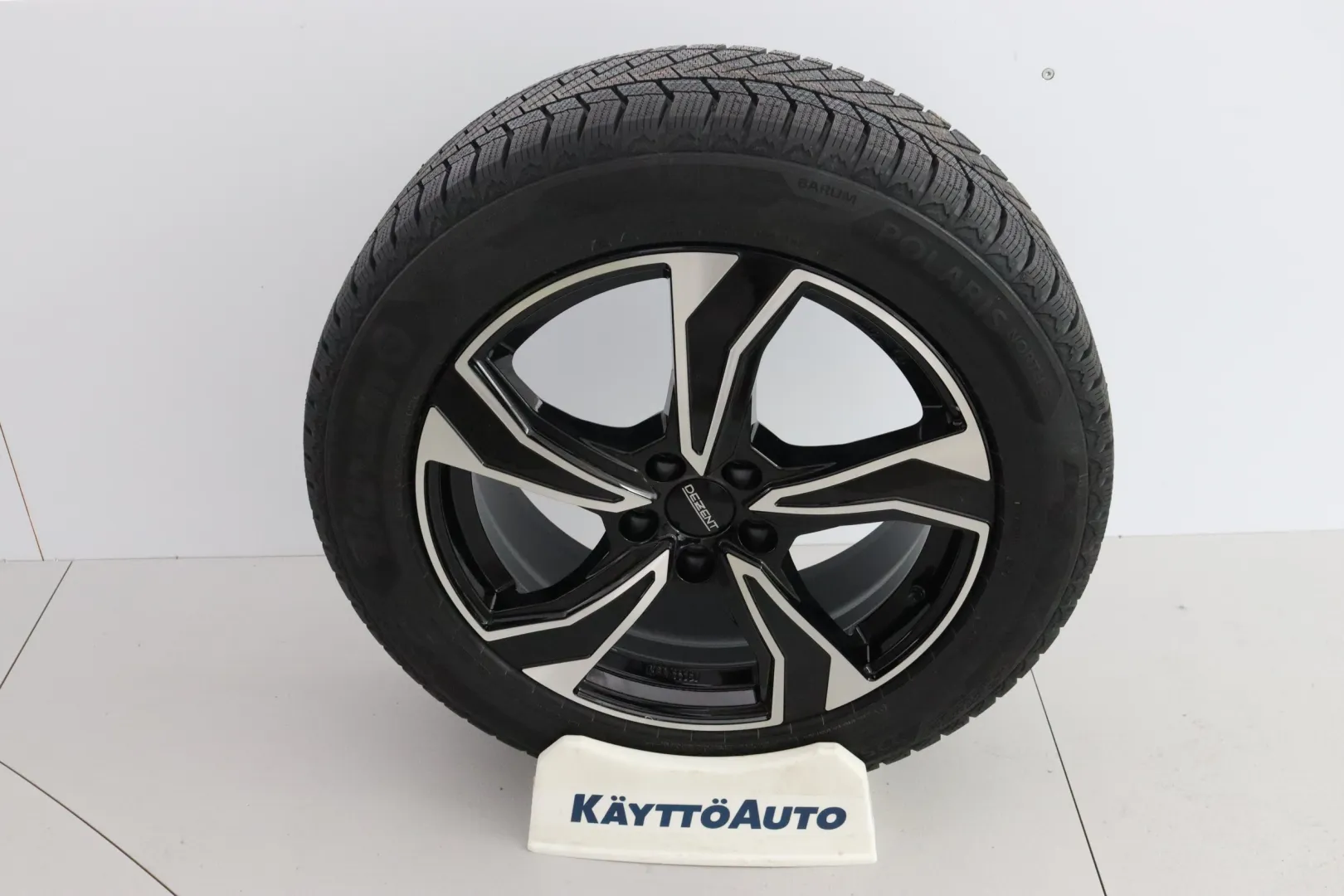 Volvo EX30 YYH-765 carousel image