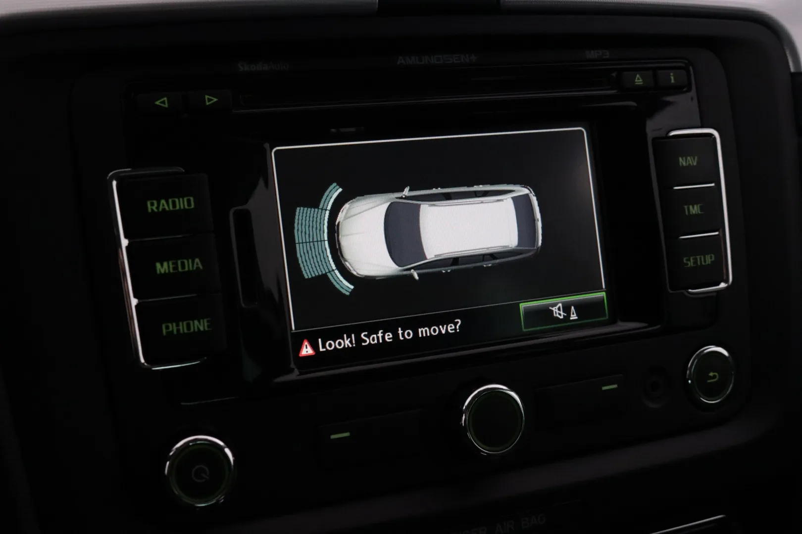 SKODA Superb GKU-542 carousel image