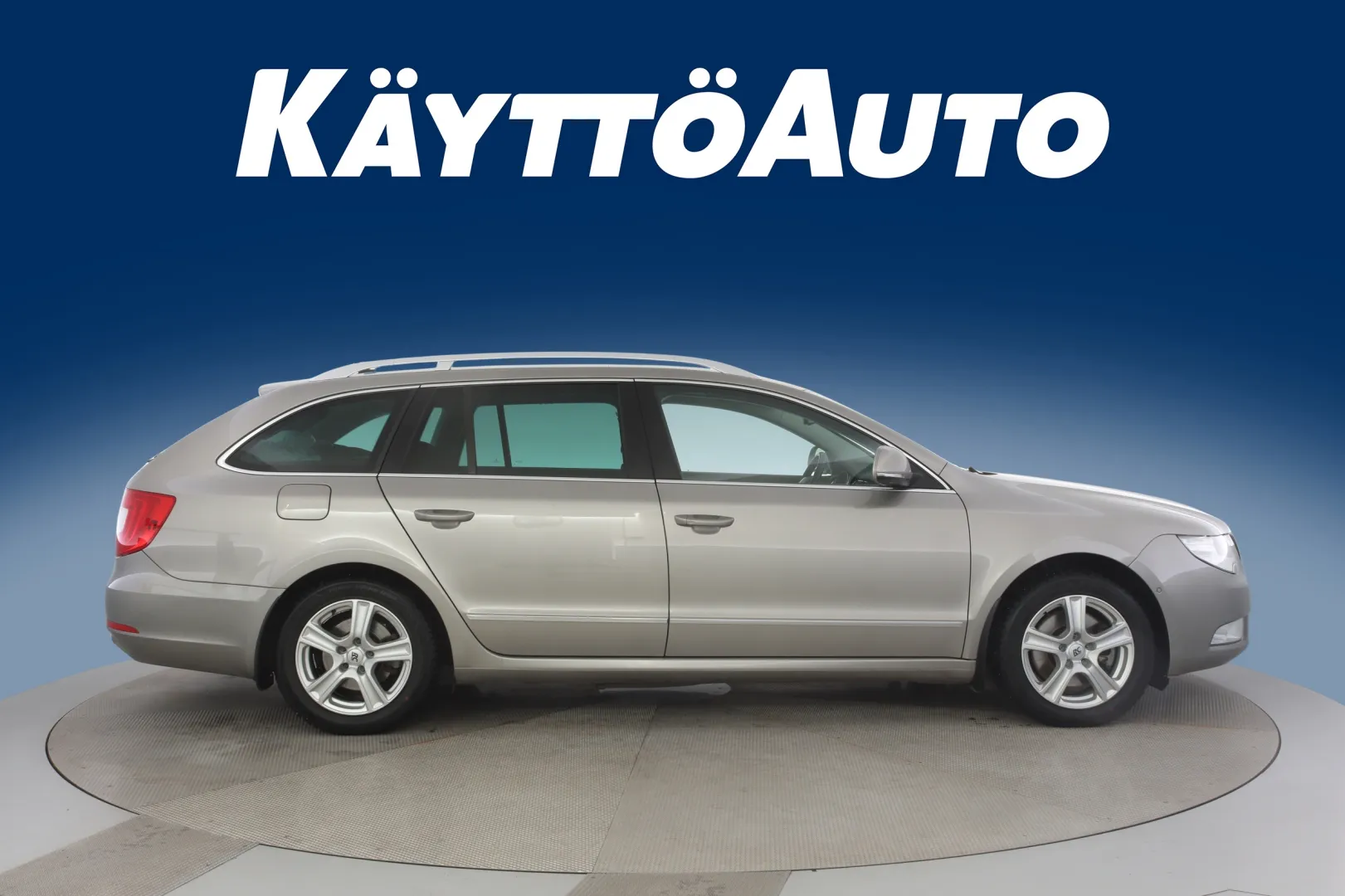 SKODA Superb GKU-542 carousel image