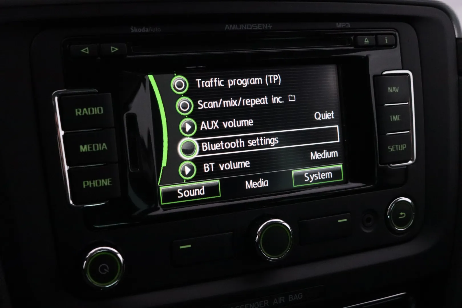 SKODA Superb GKU-542 carousel image