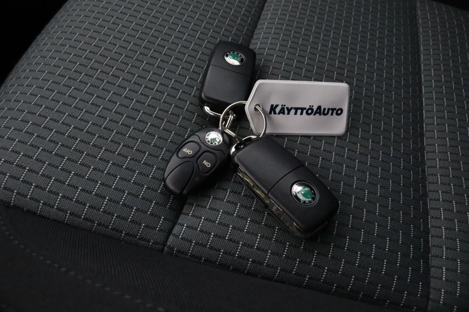 SKODA Superb GKU-542 carousel image