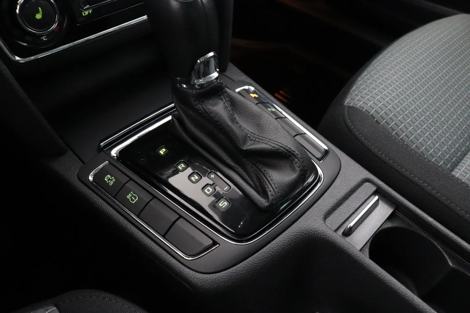 SKODA Superb GKU-542 carousel image