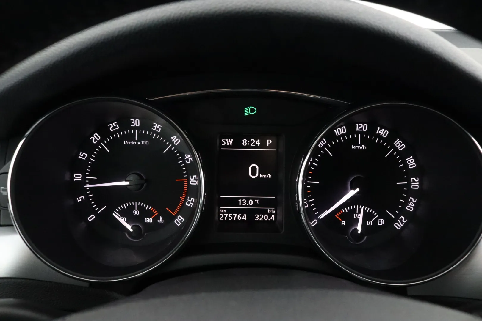 SKODA Superb GKU-542 carousel image