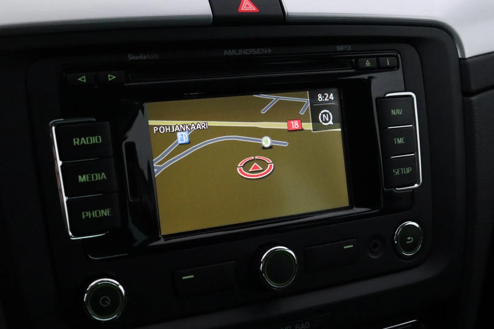 SKODA Superb GKU-542 carousel image