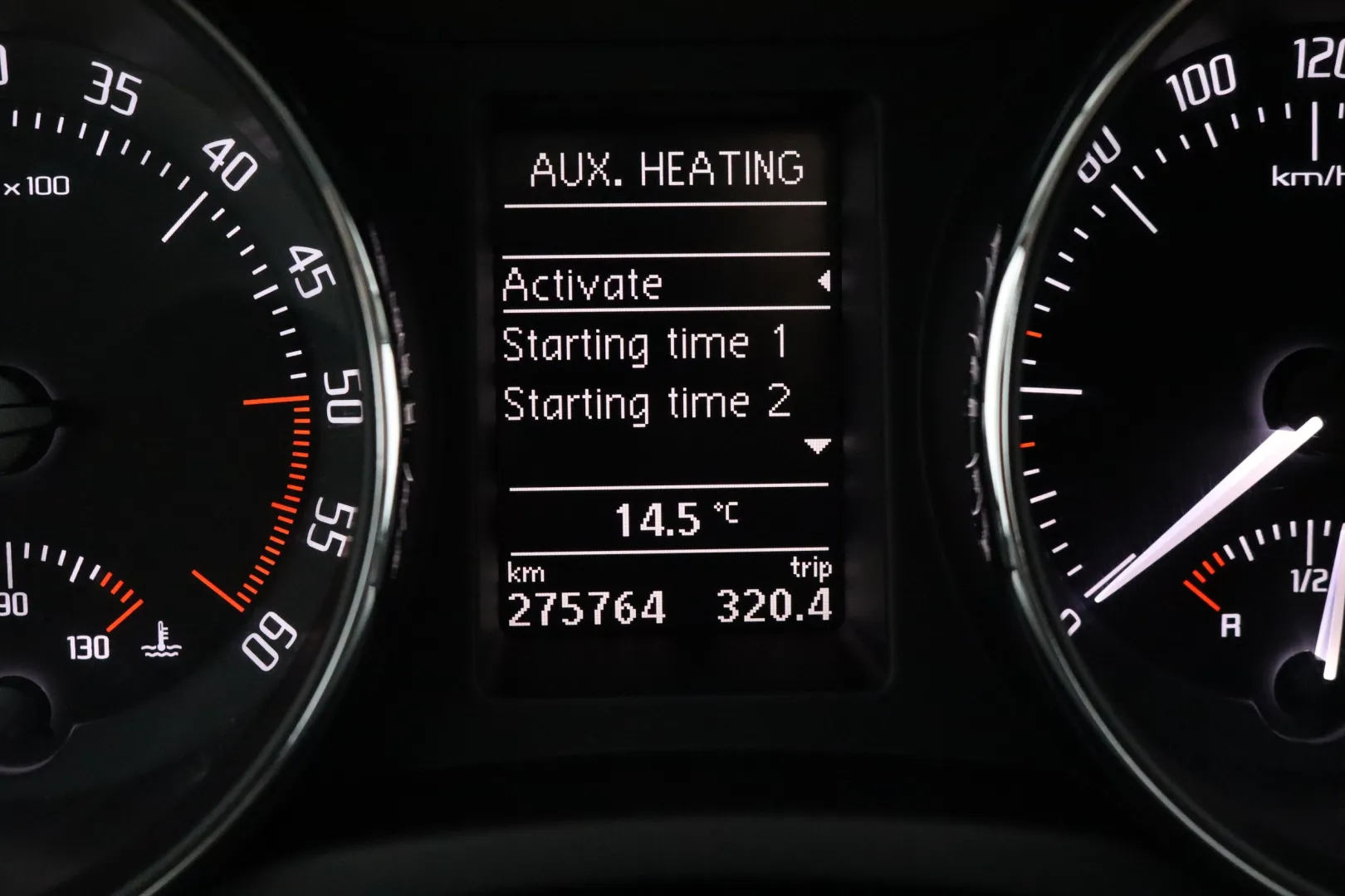 SKODA Superb GKU-542 carousel image