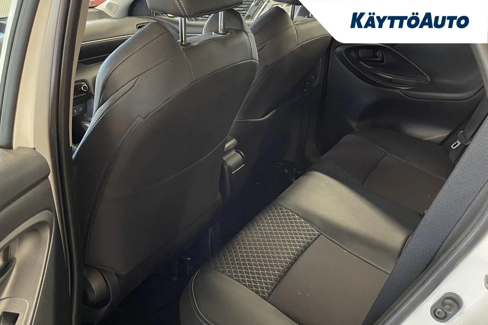 Mazda Mazda2 Hybrid JLR-990 carousel image