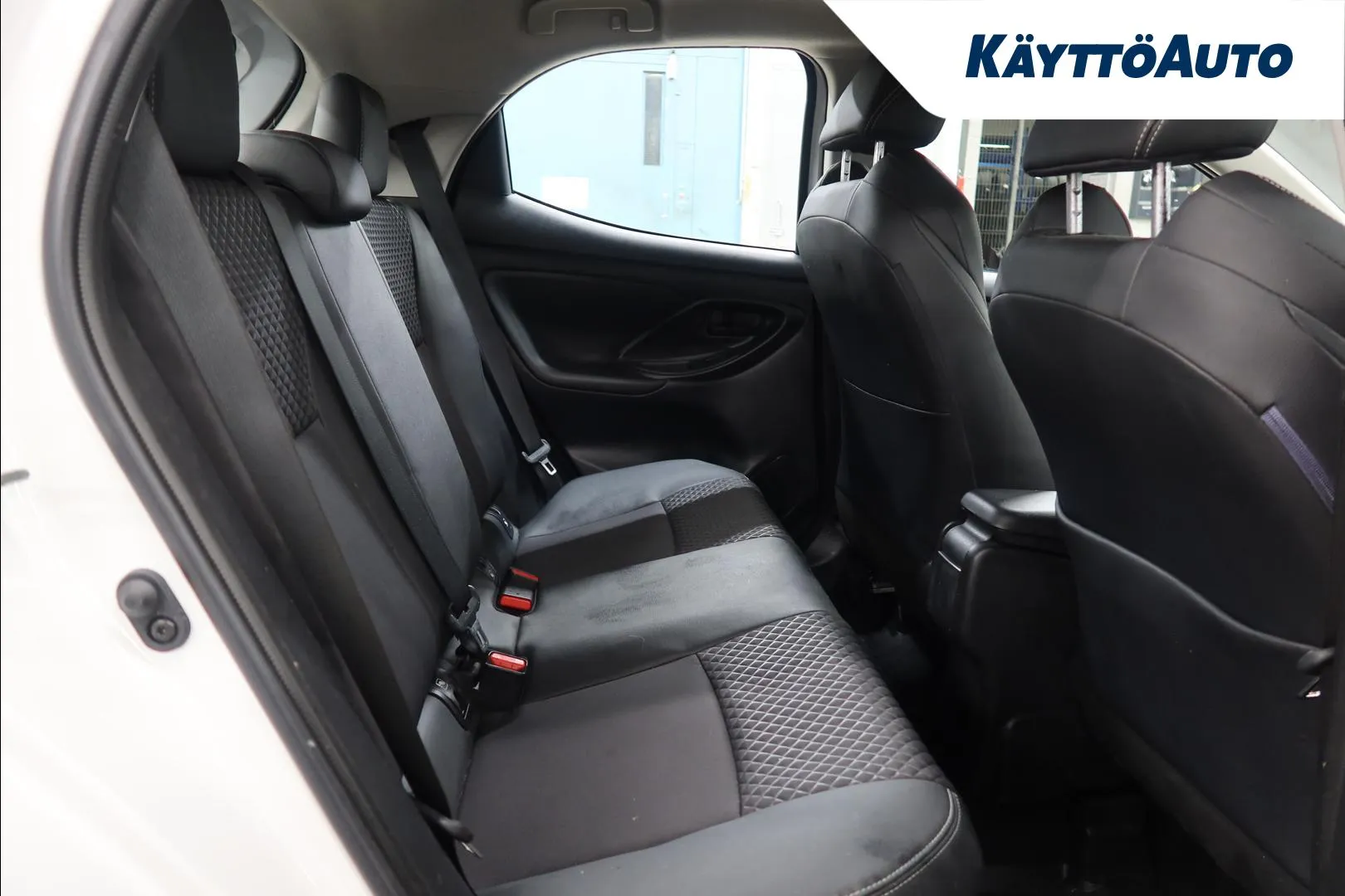 Mazda Mazda2 Hybrid JLR-990 carousel image