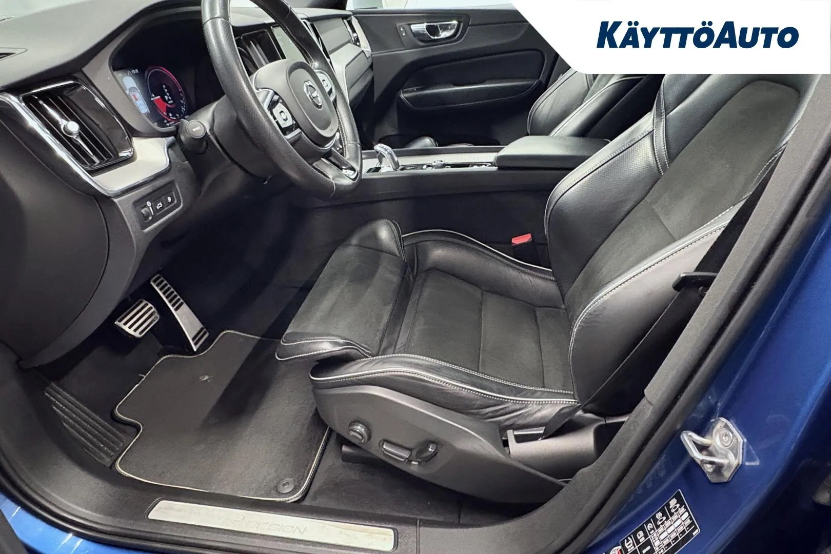 VOLVO XC60 EPH-692 carousel image