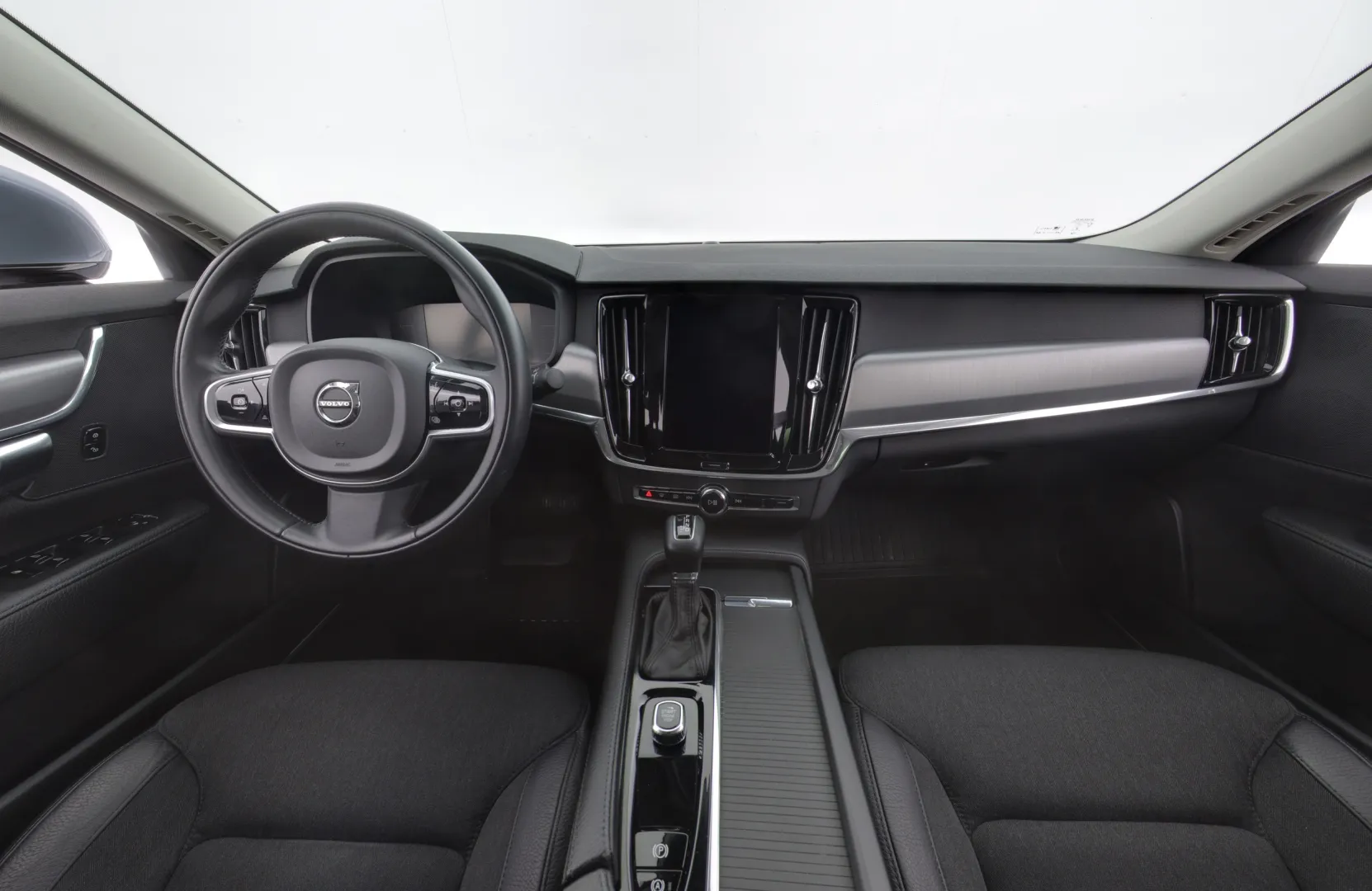 Volvo S90 SMN-915 carousel image