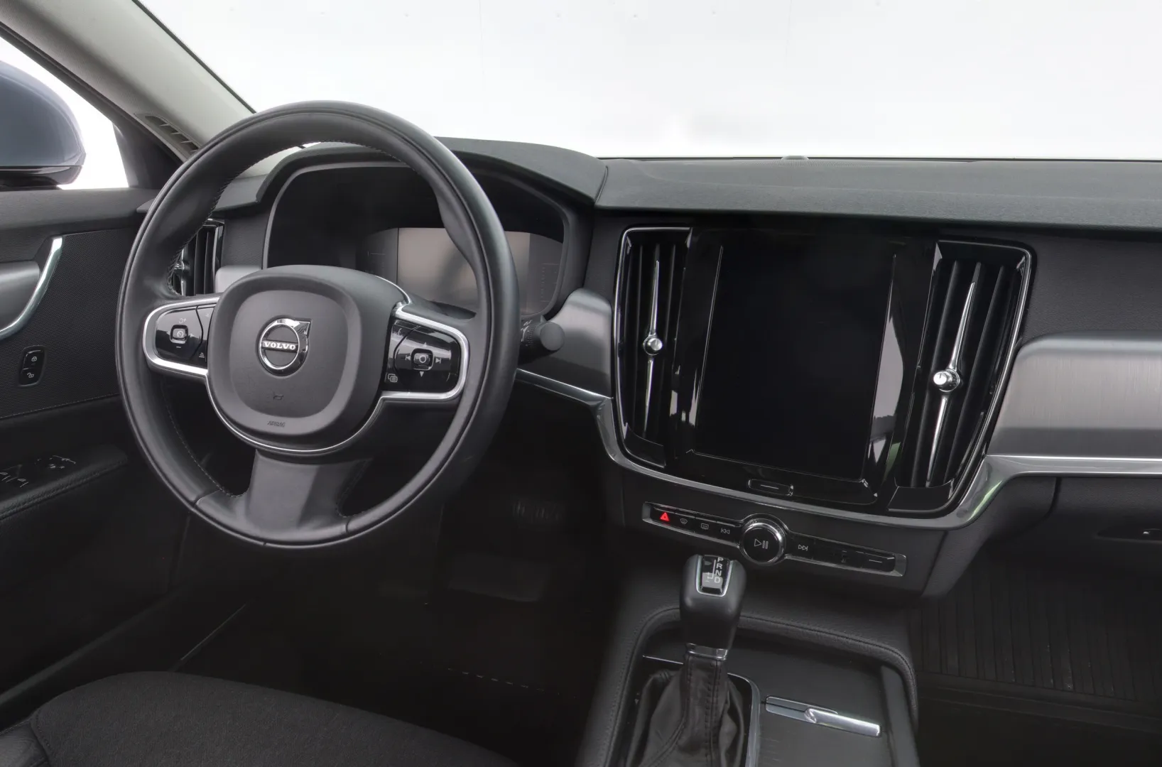 Volvo S90 SMN-915 carousel image