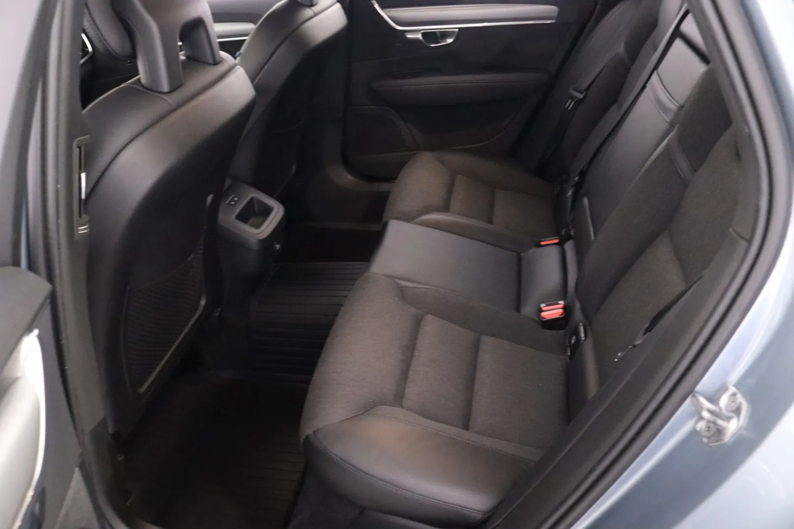 Volvo S90 SMN-915 carousel image