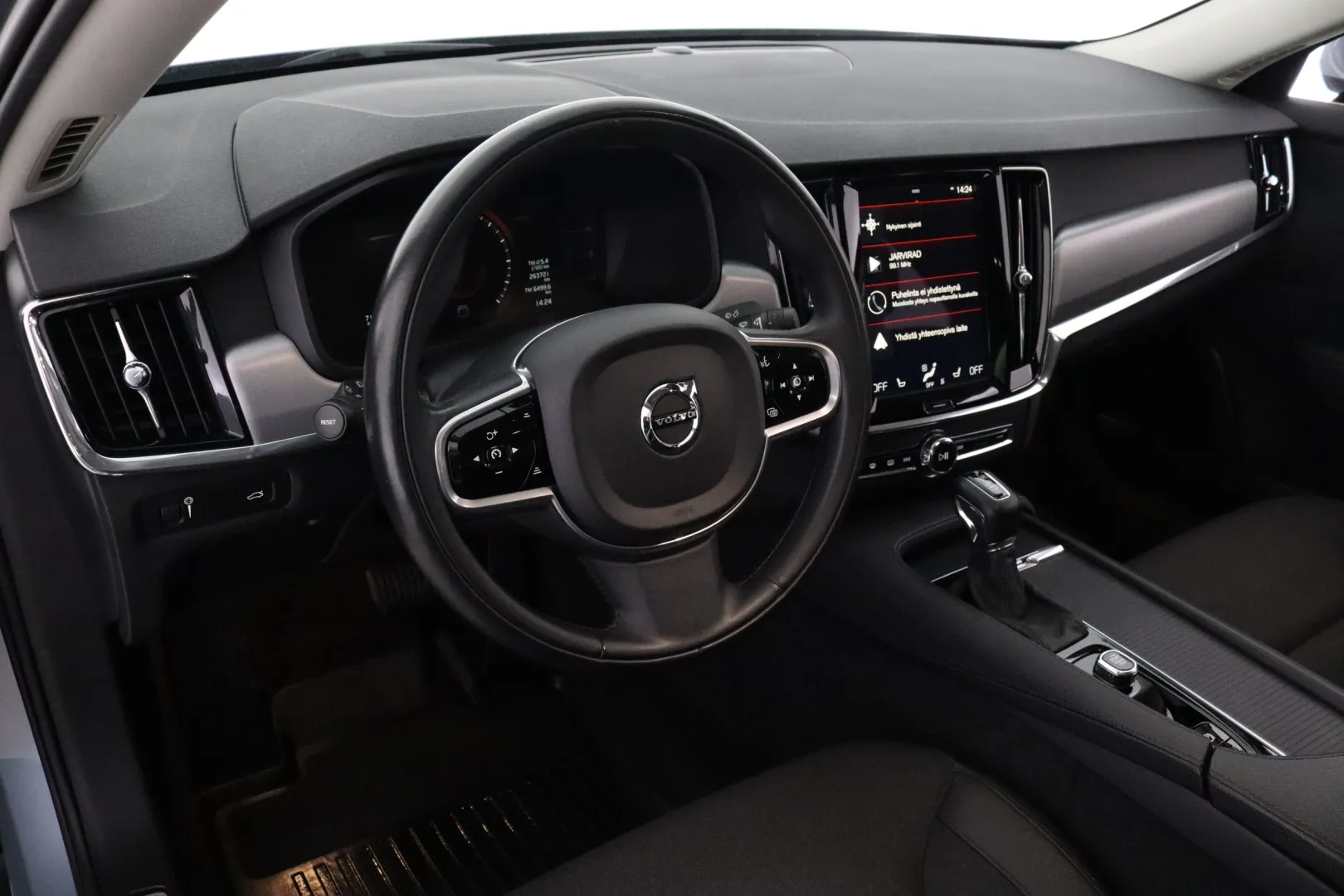 Volvo S90 SMN-915 carousel image