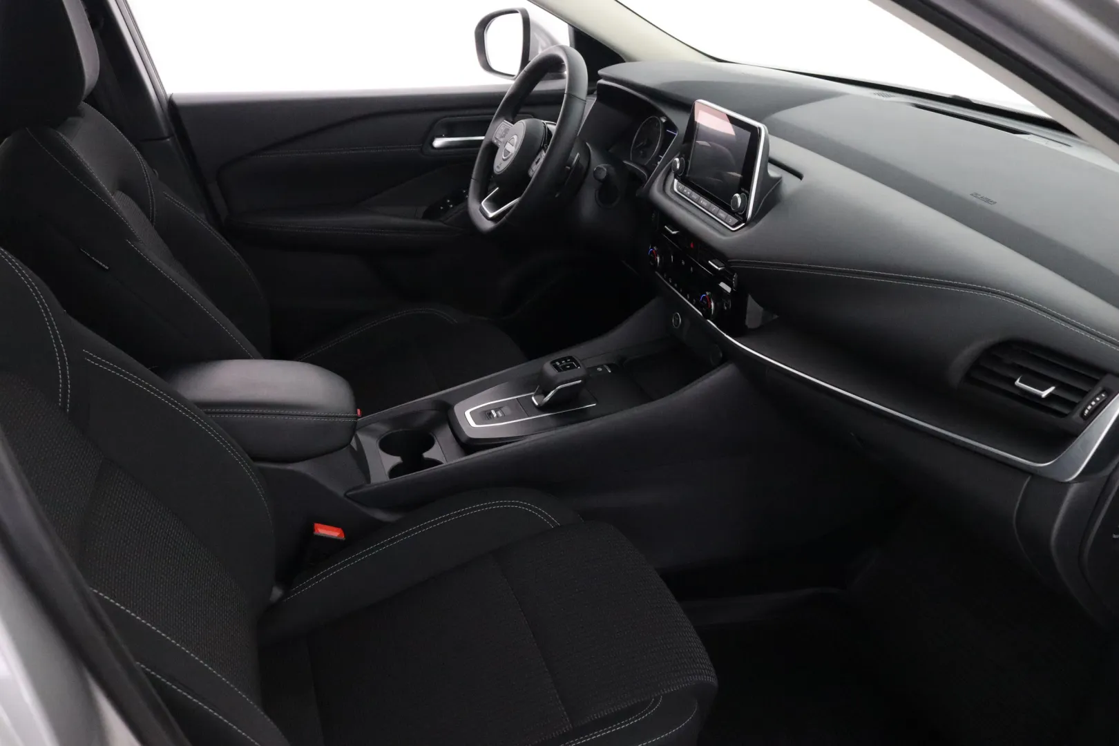 NISSAN Qashqai RVZ-438 carousel image