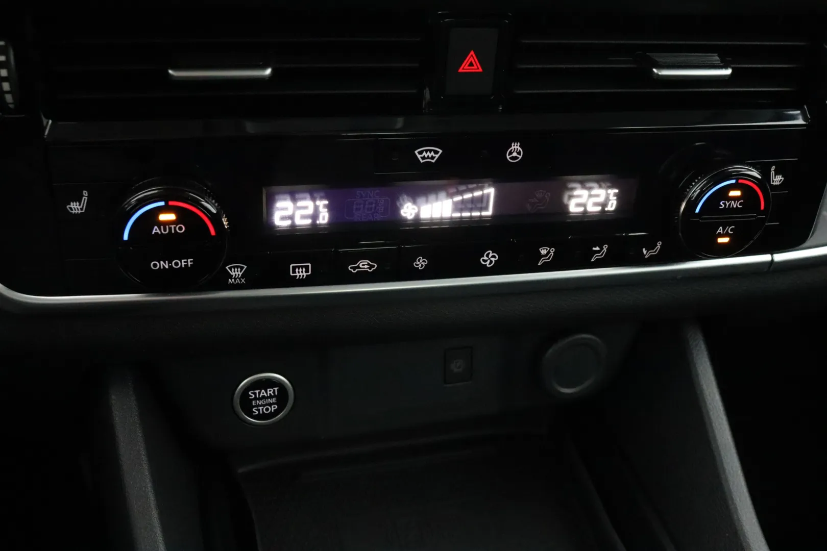 NISSAN Qashqai RVZ-438 carousel image