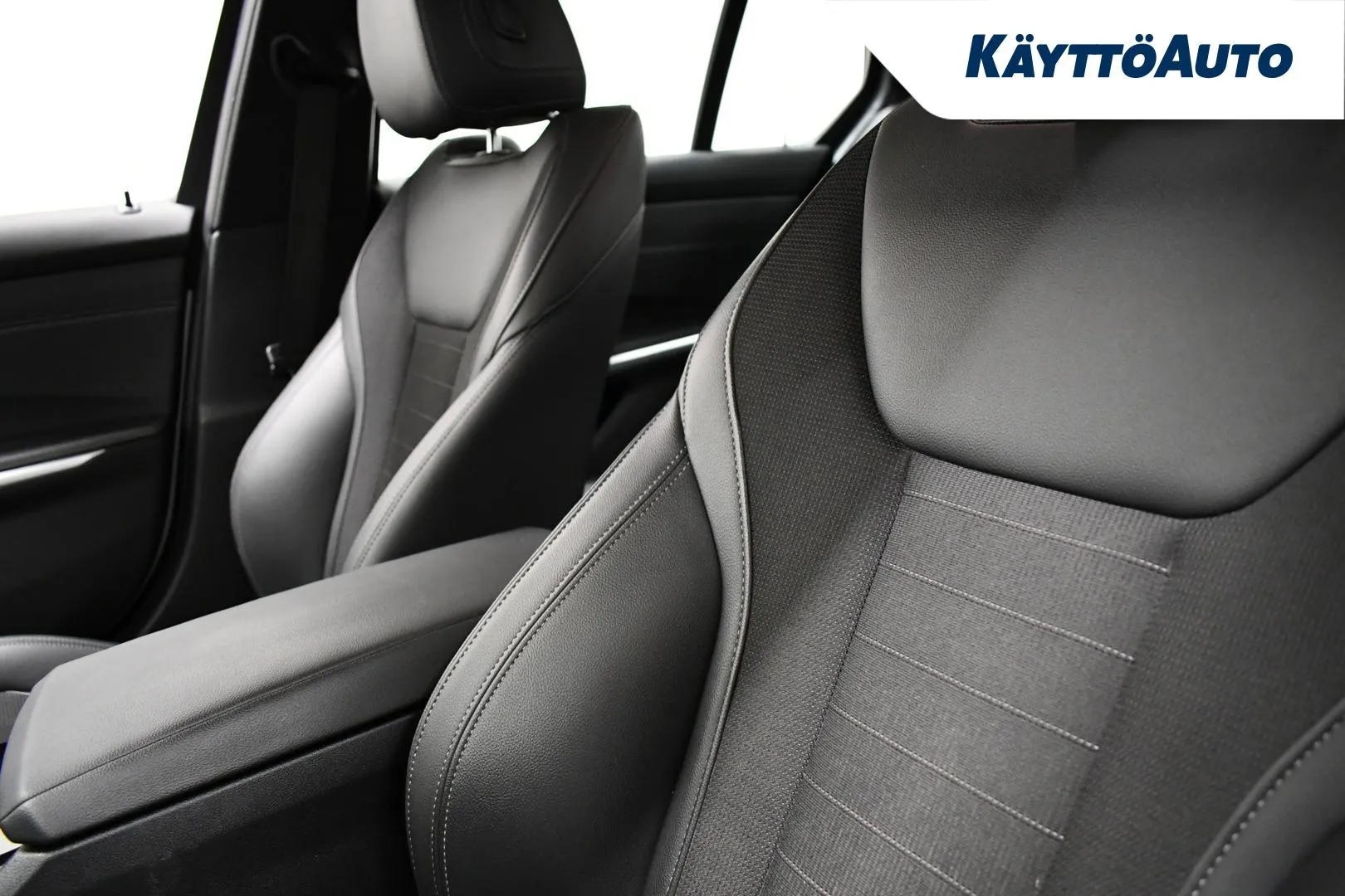 BMW 320 MYX-695 carousel image