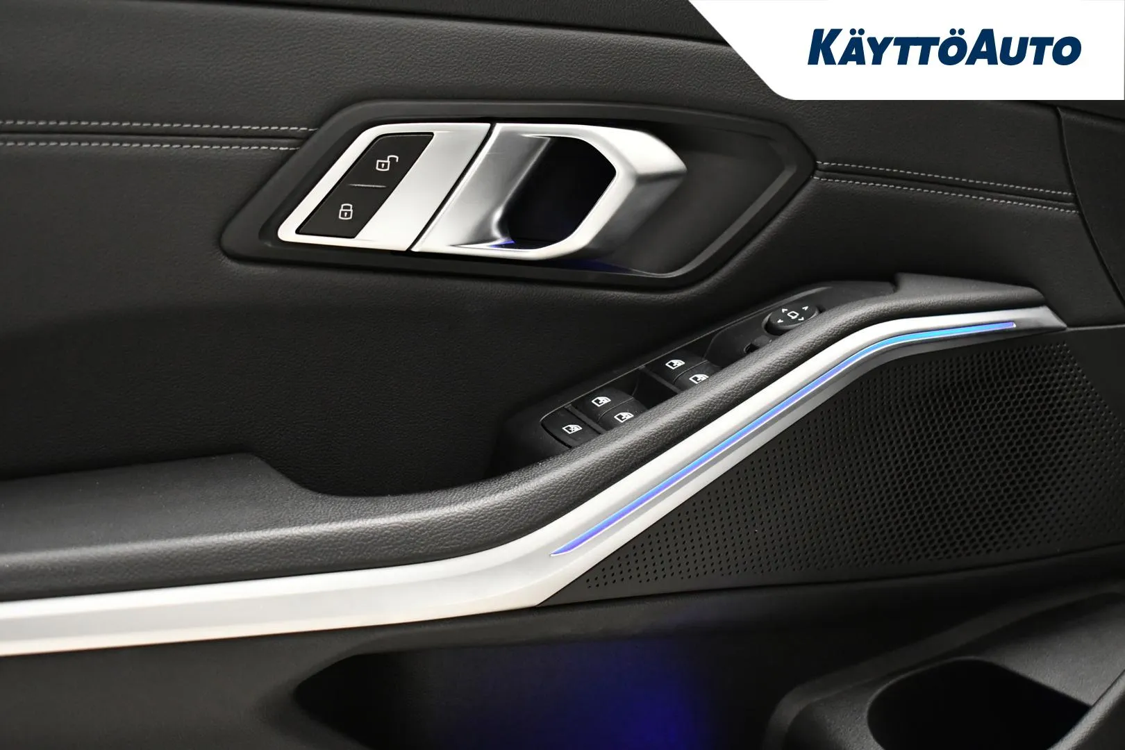 BMW 320 MYX-695 carousel image