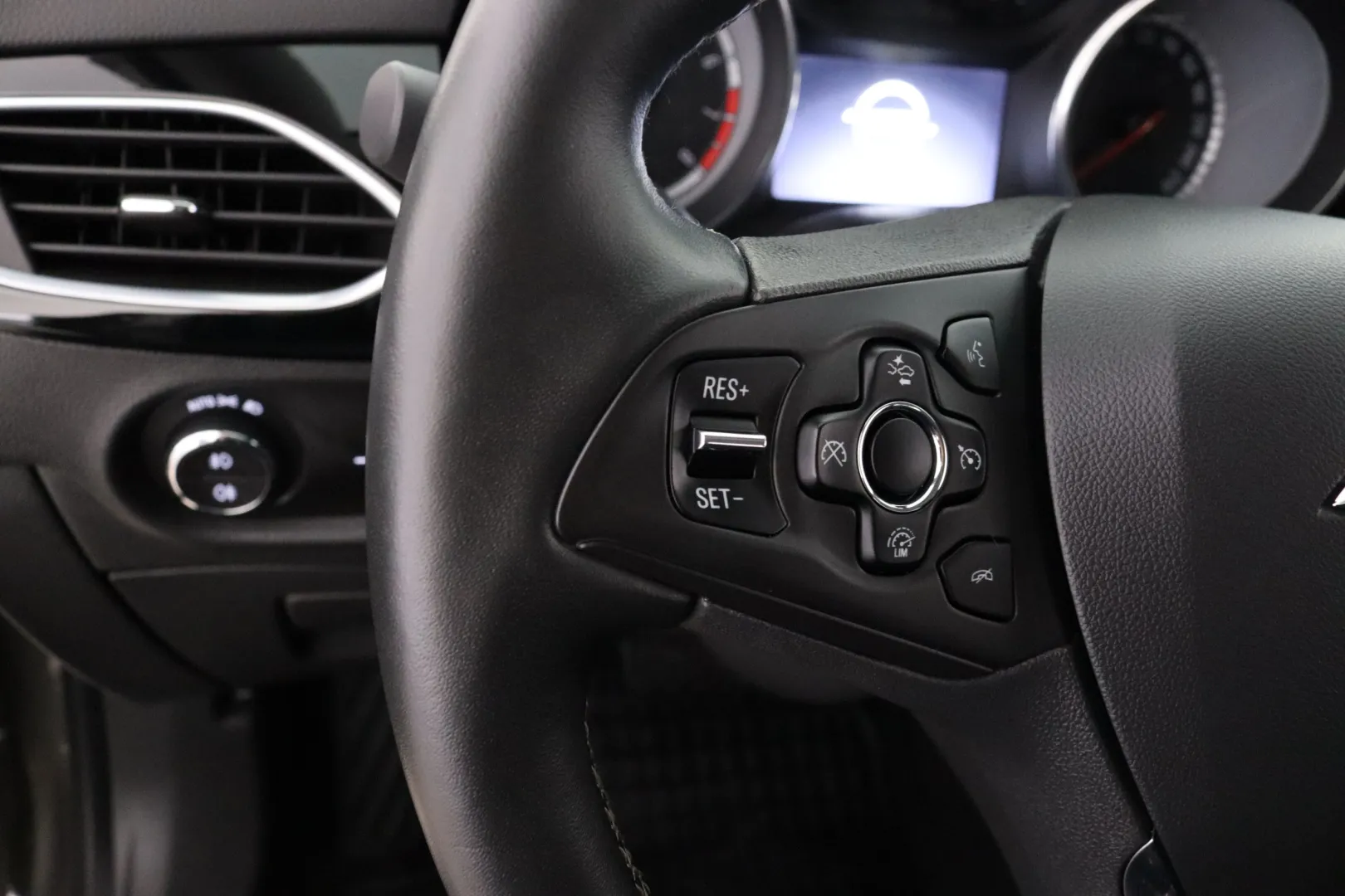 OPEL Astra RSK-742 carousel image