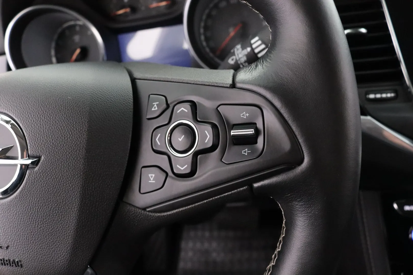 OPEL Astra RSK-742 carousel image